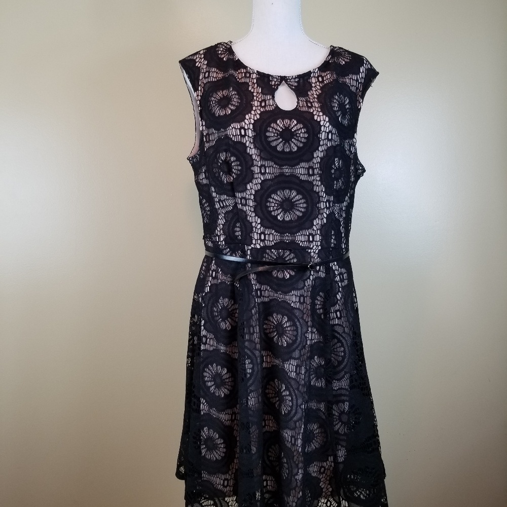 Lodon style chamoage dress with black lace overlay